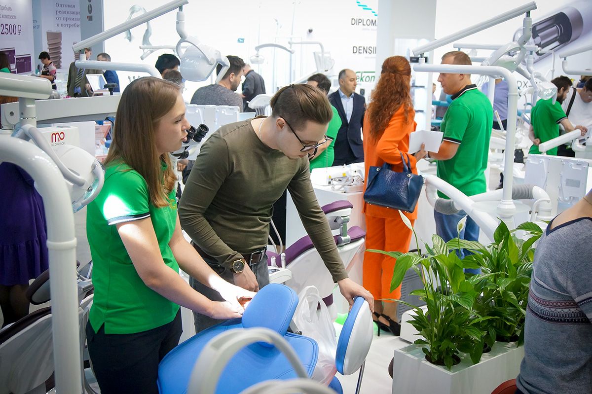 Стенд компании GREEN DENT на выставке Дентал Салон 2019_019