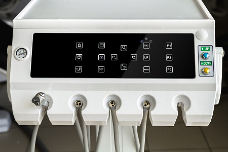 MERCURY 4800 - стоматологическая установка с подкатным блоком врача