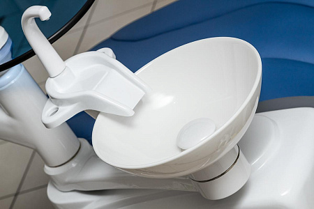 MERCURY 4800 - стоматологическая установка с верхней подачей инструментов